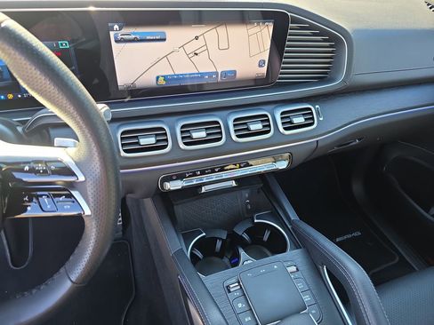 Certified 2024 Mercedes-Benz GLS 450 4MATIC image 31