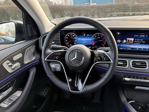 Certified 2026 Mercedes-Benz GLS 450 4MATIC image 13