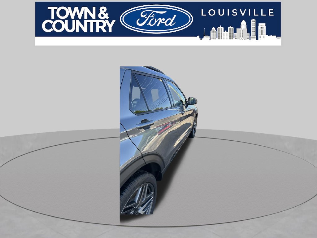 Used 2025 Ford Explorer ST-Line w/ ST-Line Street Pack AWD/4WD image 16