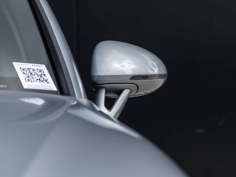 Certified 2026 Porsche Macan AWD/4WD image 18