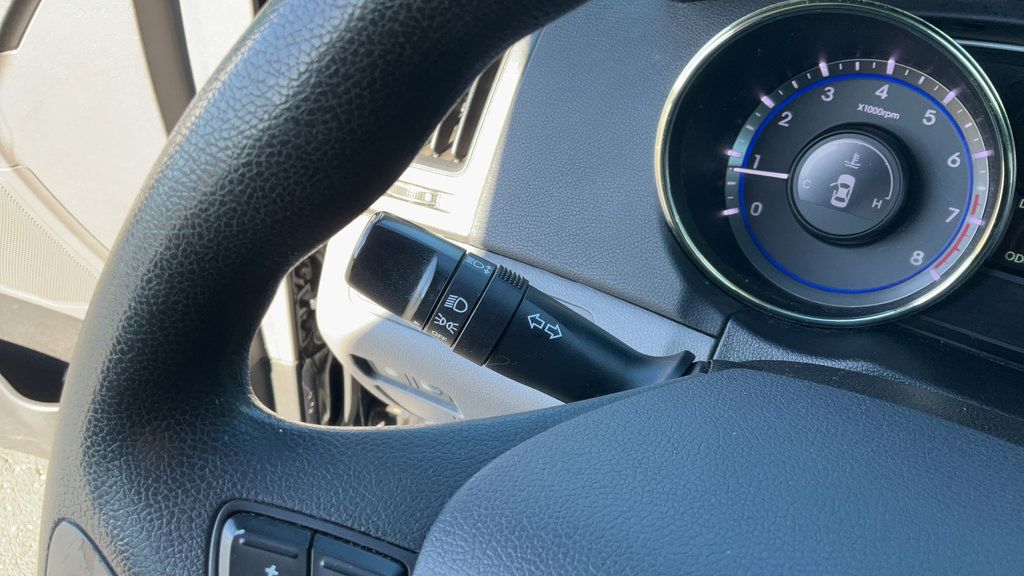 Used 2011 Hyundai Sonata GLS FWD image 36