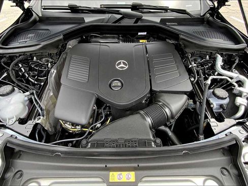 Certified 2025 Mercedes-Benz GLC 300 4MATIC image 20