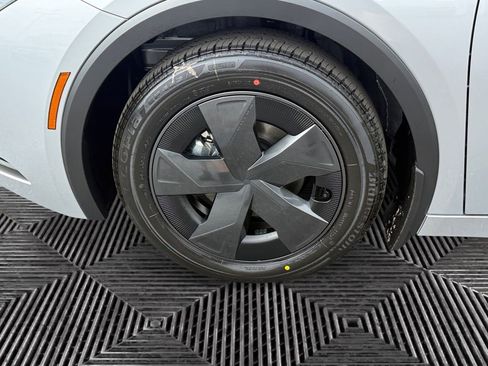 New 2026 Toyota Prius LE FWD image 14