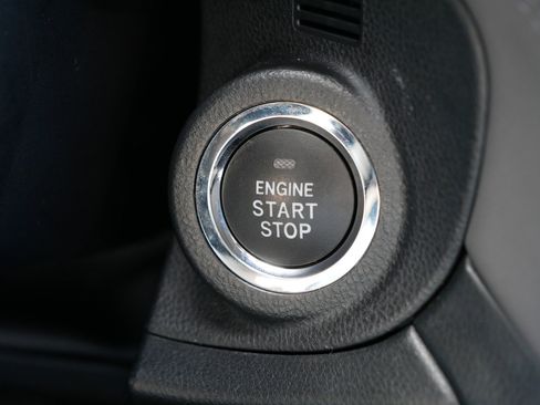 Used 2025 Subaru Outback Onyx Edition AWD/4WD image 29