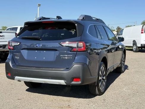 Used 2025 Subaru Outback Touring XT AWD/4WD image 5