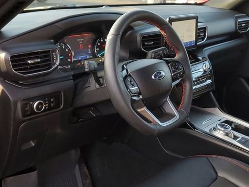 Certified 2024 Ford Explorer ST-Line w/ Class IV Trailer Tow Package image 10