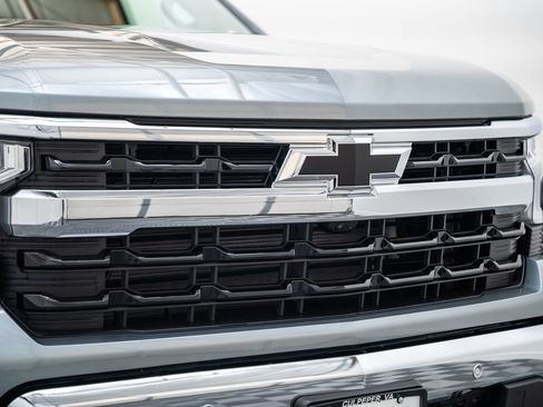 New 2026 Chevrolet Silverado 1500 LT w/ Z71 Off-Road Package AWD/4WD image 13