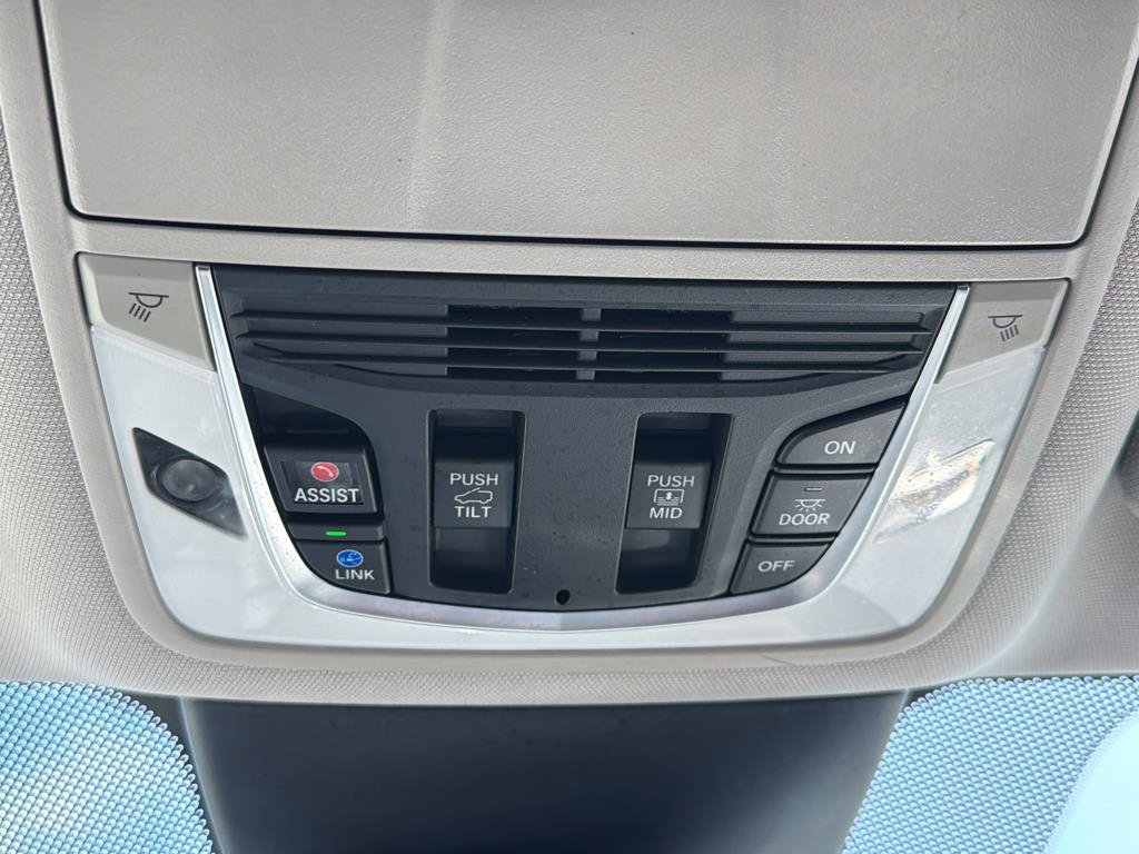 Certified 2024 Acura MDX w/ Technology Package AWD/4WD image 19