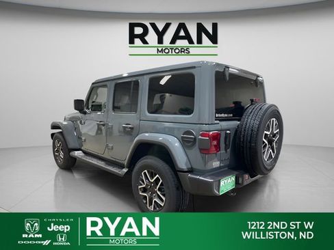 New 2026 Jeep Wrangler Unlimited Sahara AWD/4WD image 8