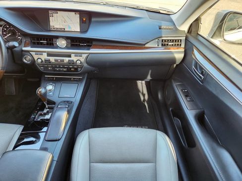 Used 2015 Lexus ES 350 w/ Premium Package image 15