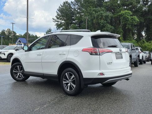 Used 2018 Toyota RAV4 XLE w/ Plus Extra Value Package FWD image 4