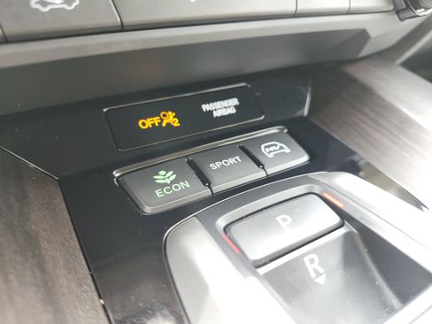 Used 2019 Honda Clarity Plug-In Hybrid image 8