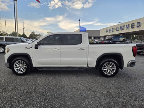 Used 2021 GMC Sierra 1500 SLT w/ SLT Convenience Package AWD/4WD image 10
