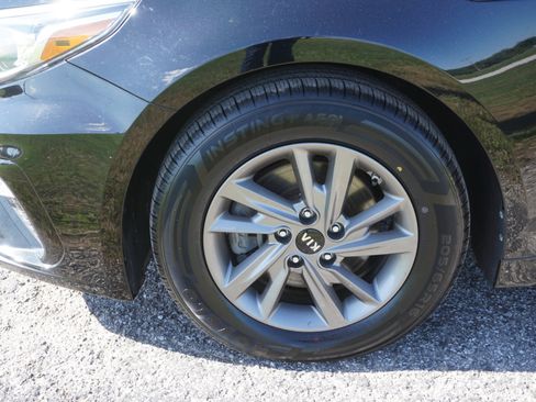 Used 2020 Kia Optima LX image 6