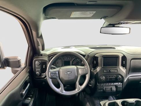 Used 2026 Chevrolet Silverado 2500 Custom w/ Custom Value Package image 21