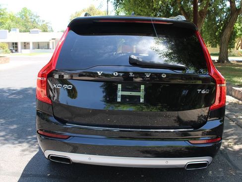 Used 2019 Volvo XC90 T6 Momentum w/ Protection Package Premier AWD/4WD image 5