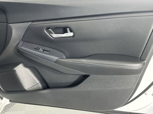 Certified 2025 Nissan Sentra SV FWD image 30