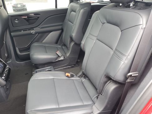 New 2026 Lincoln Aviator AWD image 26