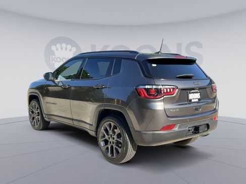 Used 2021 Jeep Compass Latitude w/ Sun and Sound Group AWD/4WD image 4