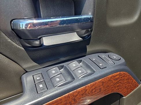 Used 2019 GMC Sierra 1500 SLE w/ Black Pack AWD/4WD image 30