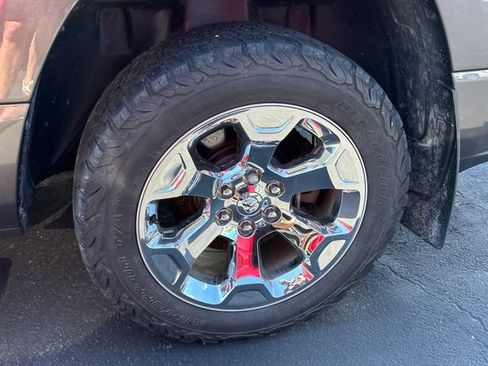 Used 2019 RAM 1500 Big Horn AWD/4WD image 26