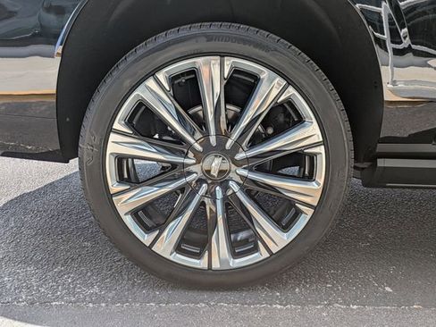 New 2026 Cadillac Escalade ESV Luxury w/ Touring Package AWD/4WD image 12