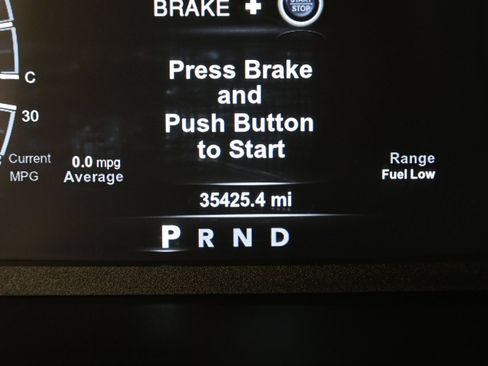 Used 2018 RAM 2500 Laramie w/ Snow Chief Group AWD/4WD image 16