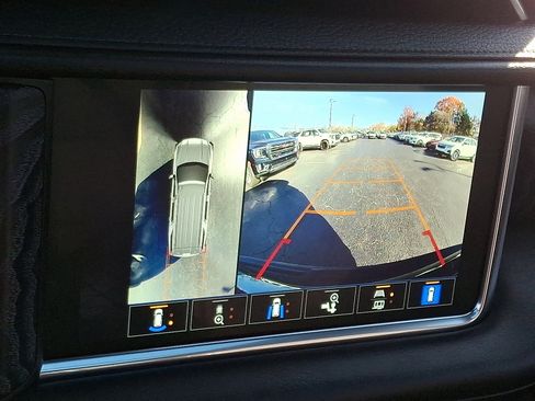 Used 2024 GMC Yukon Denali image 21