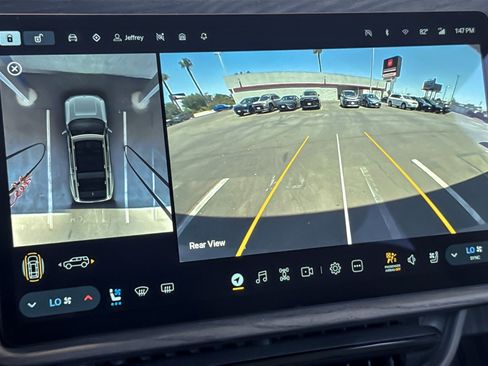 Used 2024 Rivian R1S Adventure AWD/4WD image 20