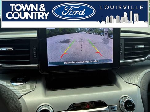 Used 2023 Ford Explorer XLT w/ Equipment Group 202A RWD image 18