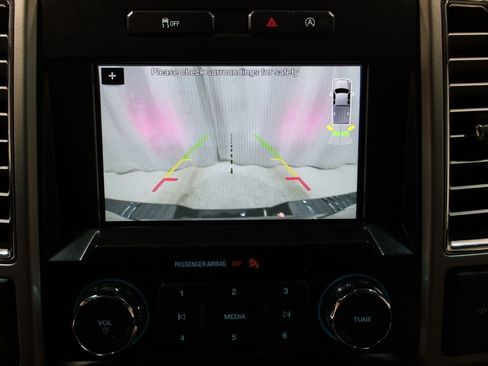 Used 2016 Ford F150 Lariat image 28