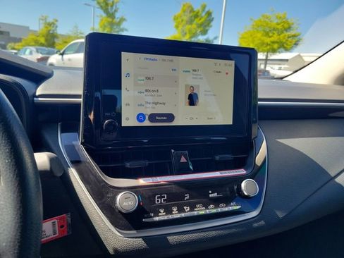 Used 2025 Toyota Corolla LE FWD image 18
