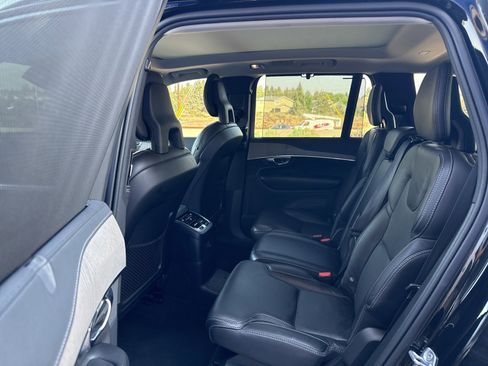 Used 2022 Volvo XC90 T8 Inscription image 10