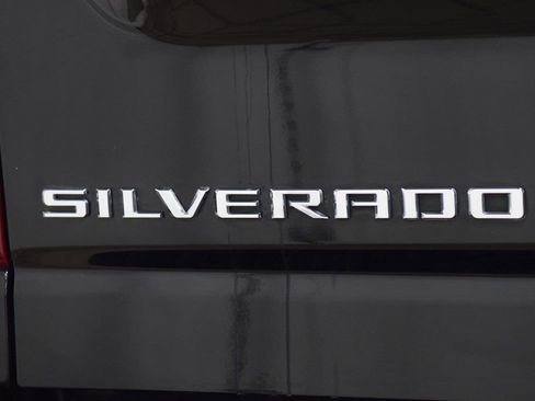 Used 2023 Chevrolet Silverado 2500 High Country w/ Z71 Off-Road Package image 22