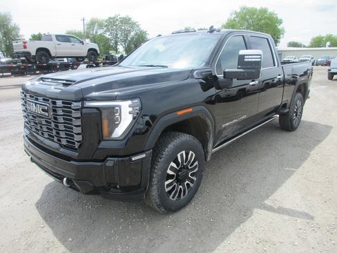 New 2026 GMC Sierra 3500 Denali Ultimate AWD/4WD image 11