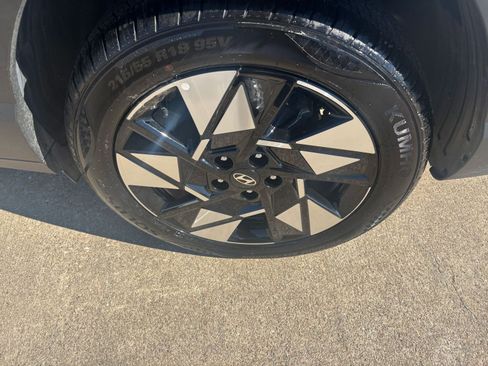 Used 2025 Hyundai Kona SEL image 28