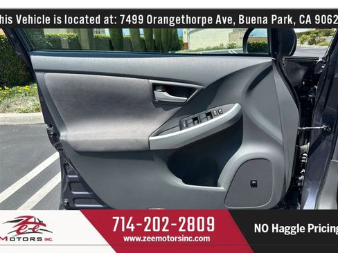 Used 2011 Toyota Prius Three FWD image 40