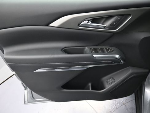 New 2026 Chevrolet Traverse LT FWD image 25