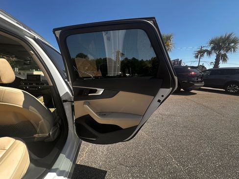 Used 2018 Audi A4 2.0T allroad Prestige w/ Prestige Package image 32