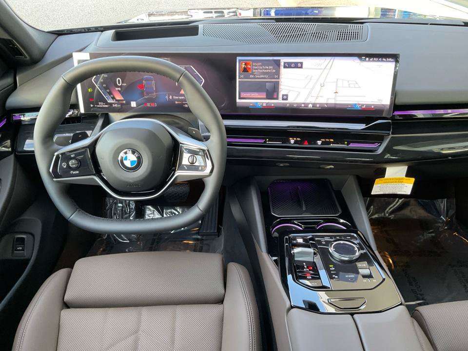 Used 2026 BMW 530i xDrive w/ Premium Package AWD/4WD image 33