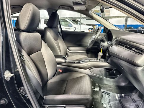 Used 2019 Honda HR-V LX image 34