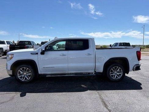 Used 2021 GMC Sierra 1500 SLT RWD image 2