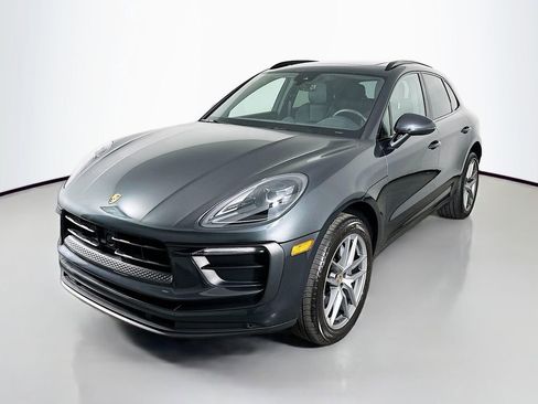 Certified 2026 Porsche Macan AWD/4WD image 1