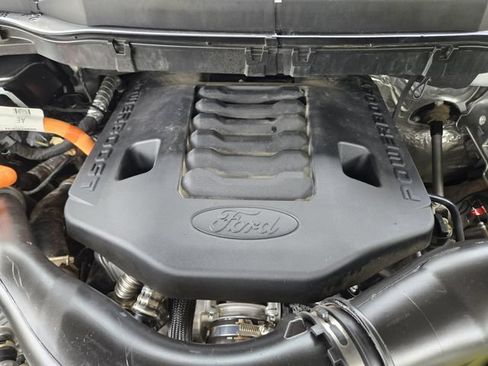 Used 2022 Ford F150 Platinum w/ Equipment Group 701A High AWD/4WD image 31