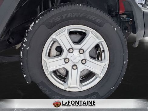 Used 2018 Jeep Wrangler Unlimited Sport S image 29