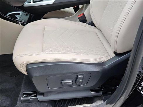 Used 2025 BMW X1 xDrive28i w/ Convenience Package image 4