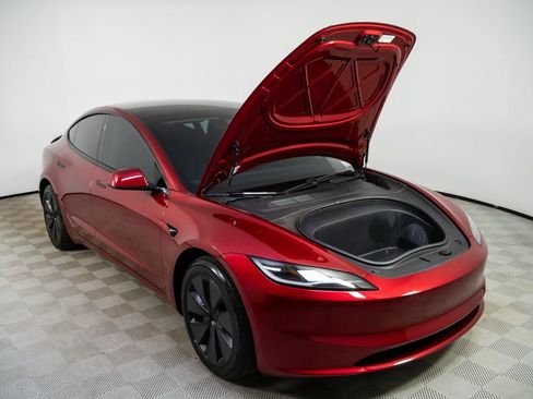 Used 2024 Tesla Model 3 Standard Range image 32