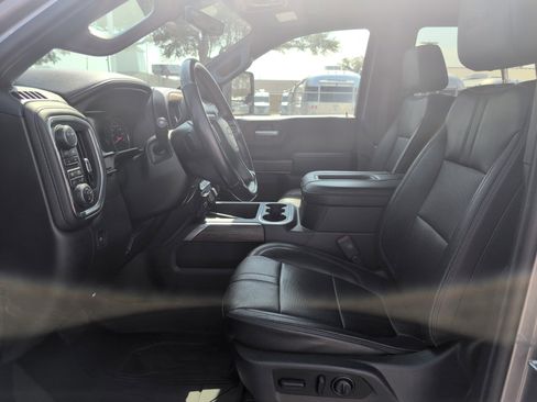 Used 2021 Chevrolet Silverado 1500 High Country w/ Technology Package image 14