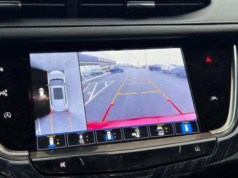 Used 2023 Cadillac XT6 Premium Luxury w/ Technology Package image 23