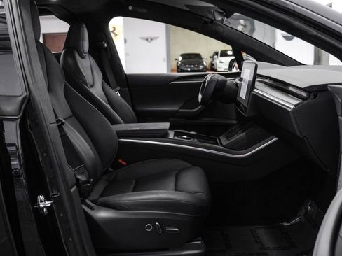 Used 2022 Tesla Model X Plaid image 38